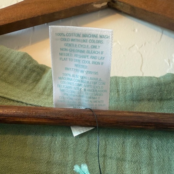 Kona Sol XL Gauze Button-Up Shirt – Relaxed Fit in Sage Green - Picture 4 of 4